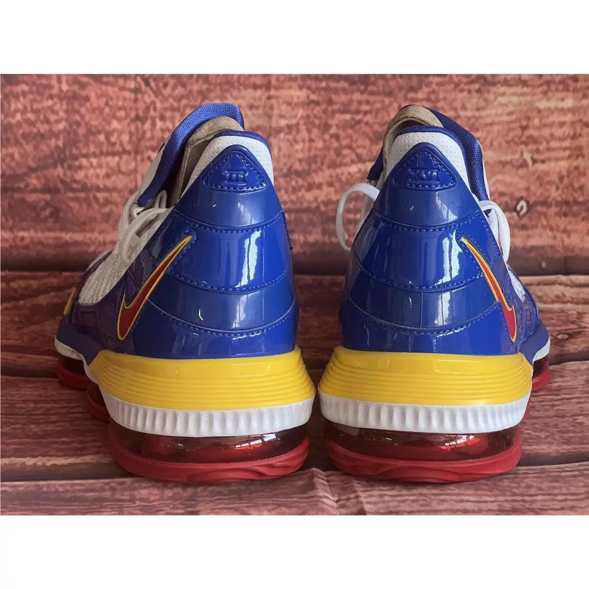 Nike shoes - Nike LeBron 16 - LeBron - CD2451-100 - White/BLUE RED, Manufacturer: WHITE/VERSAT RED 3