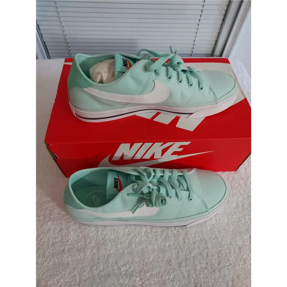 Nike shoes - Nike Light - Light - White 0