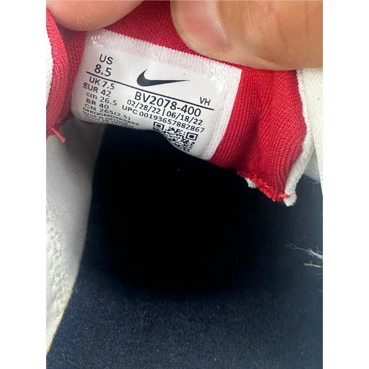 Nike shoes - Gold 6