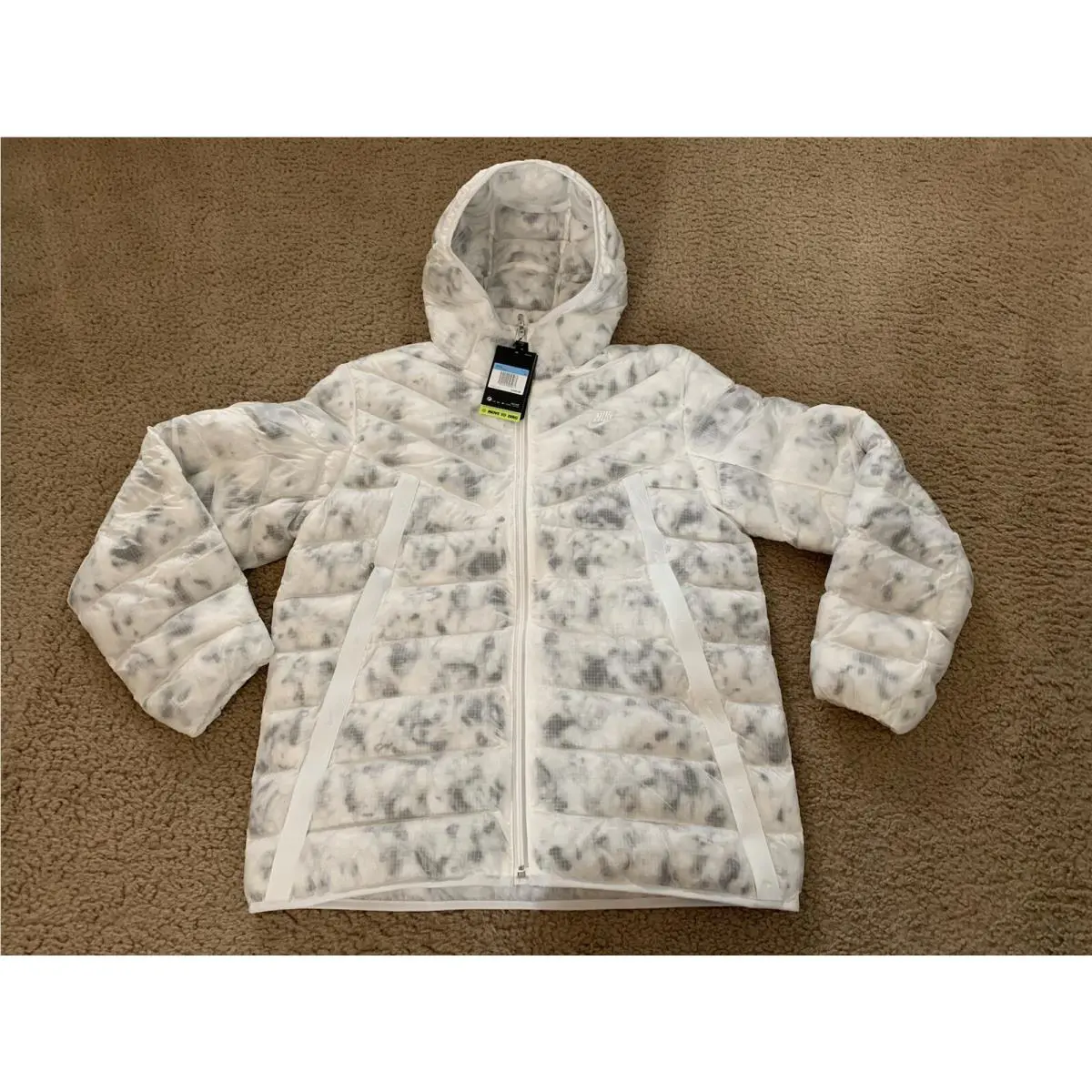 Nike clothing - sythetic fill - sythetic fill - Marble White-Grey (UPC: 194494703063) 0