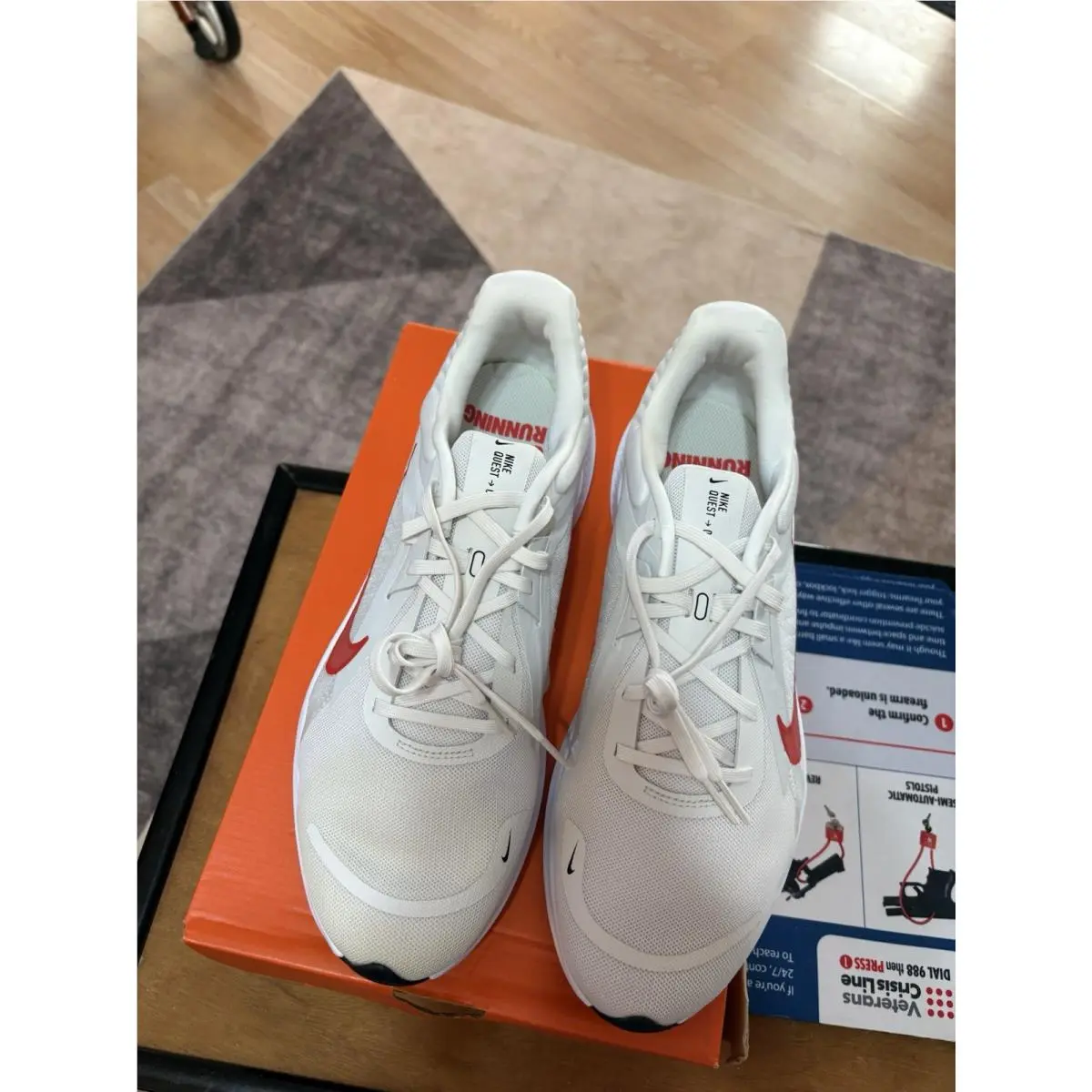 Nike Quest 5 Men`s Size 12 with Box Beautiful Color Combo