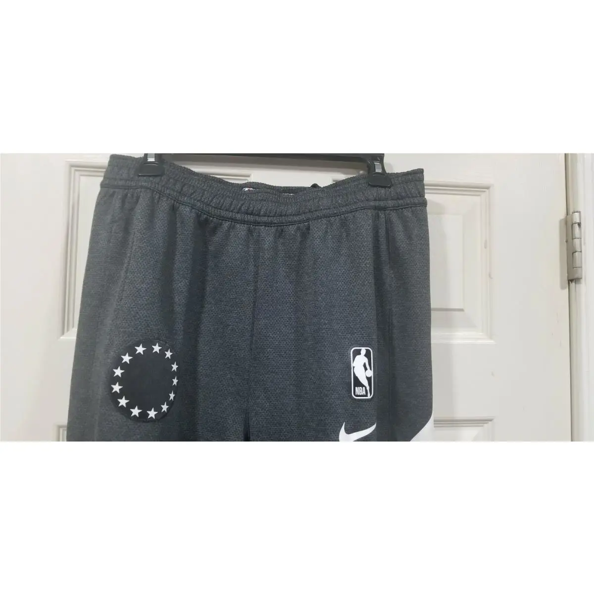 Nike clothing - Gray (UPC: 0192502308873) 0