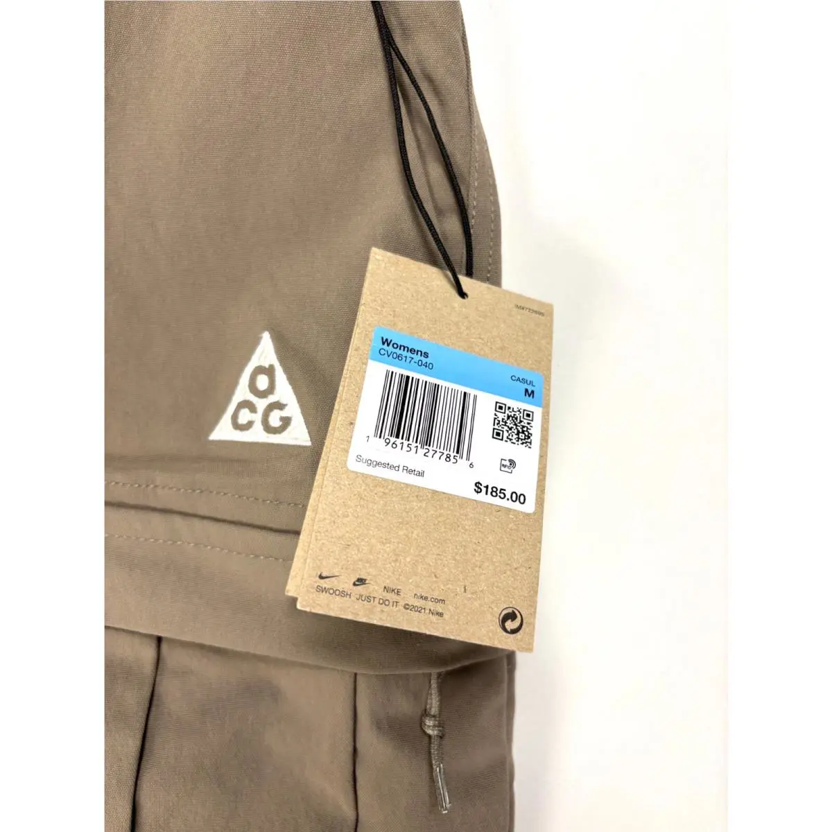 Nike clothing - Beige (UPC: 196151277856) 1
