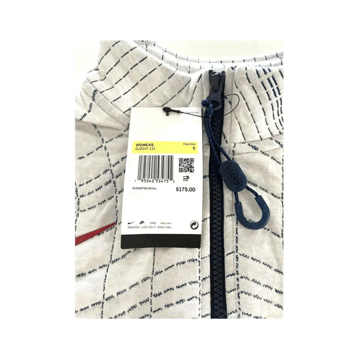 Nike clothing - White (UPC: 195242534755) 1