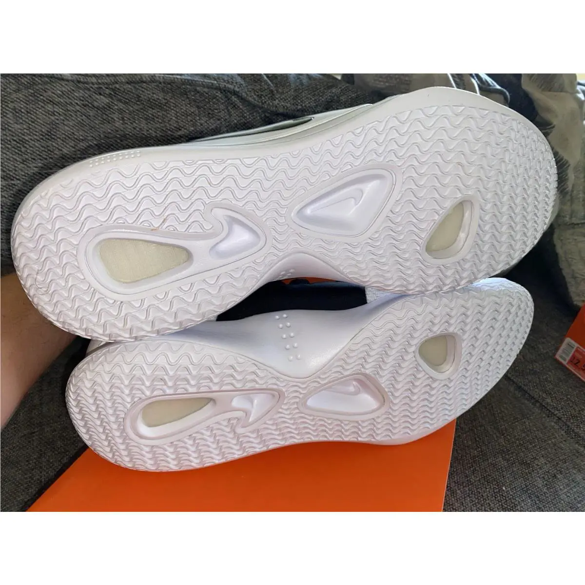 Nike shoes - Nike Hyperdunk X Low - Hyperdunk Low - AT3867-101 - White, Manufacturer: White (UPC: 823233923928) 4
