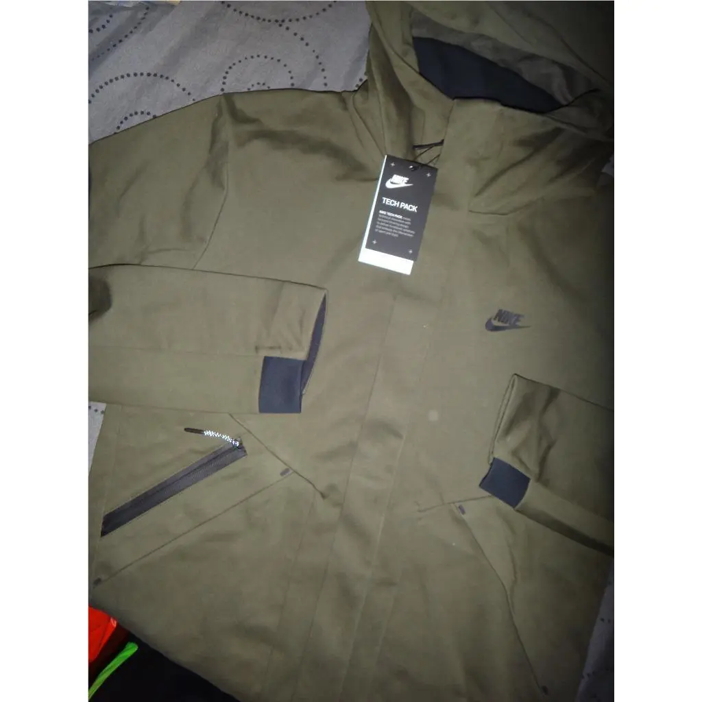 Nike clothing - DARK GREEN + BLACK (UPC: 887225219116) 0