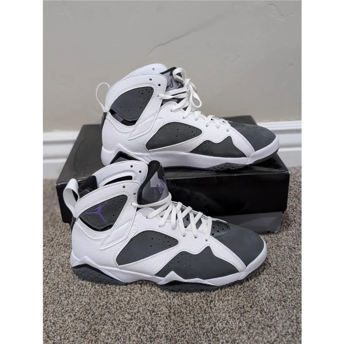 Size 9 Mens/10.5 Womens Nike Air Jordan 7 Retro High Top White/gray/purple Shoes - Multicolor