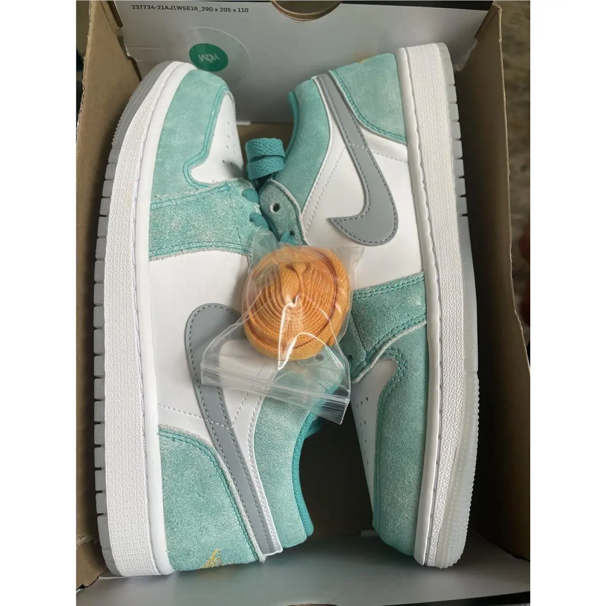 Nike shoes - Air Jordan 1 Low SE - DN3705-301 - Green (UPC: 196148834499) 8