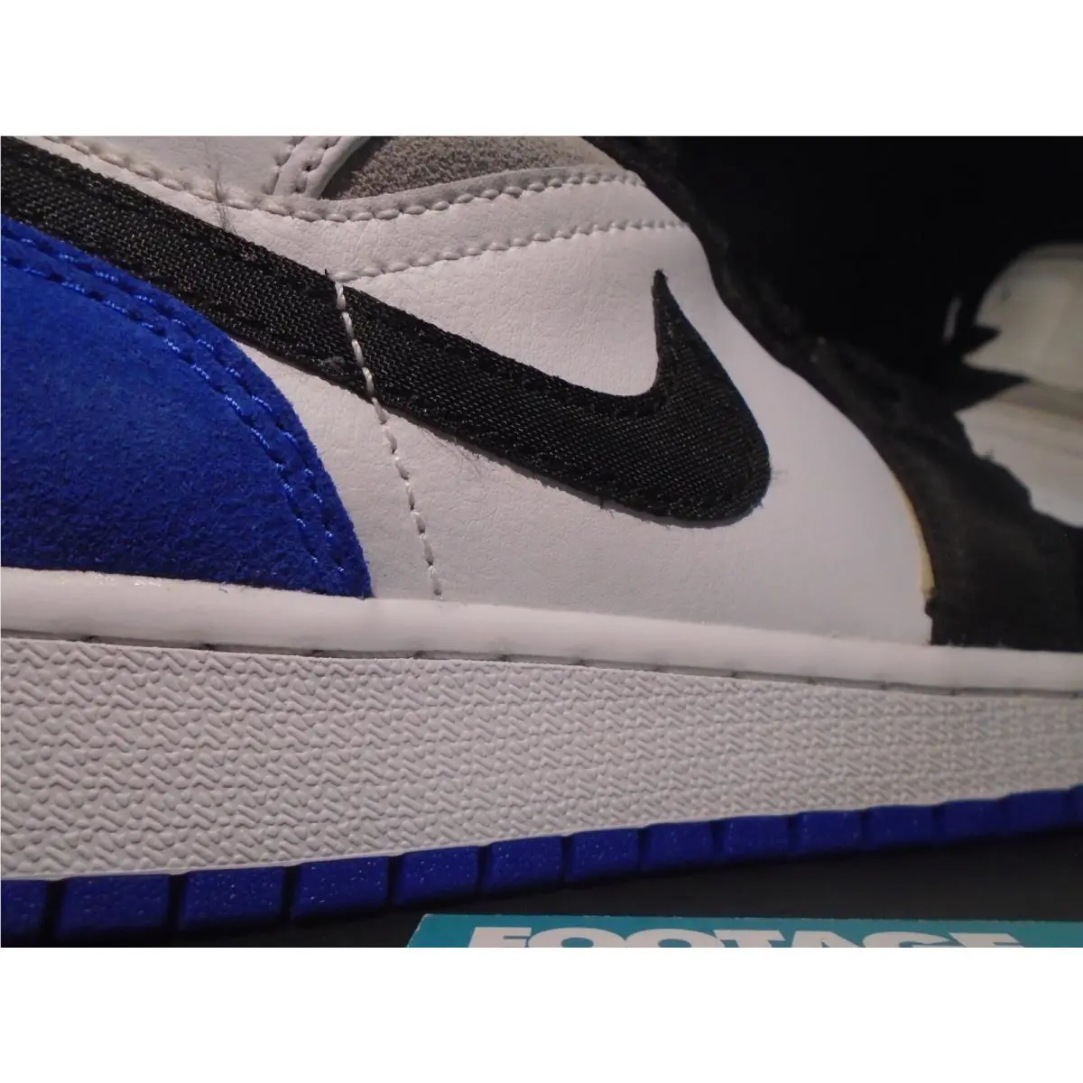 Nike shoes - Nike Air Jordan 1 Retro Mid SE - BQ6931-102 - White 0