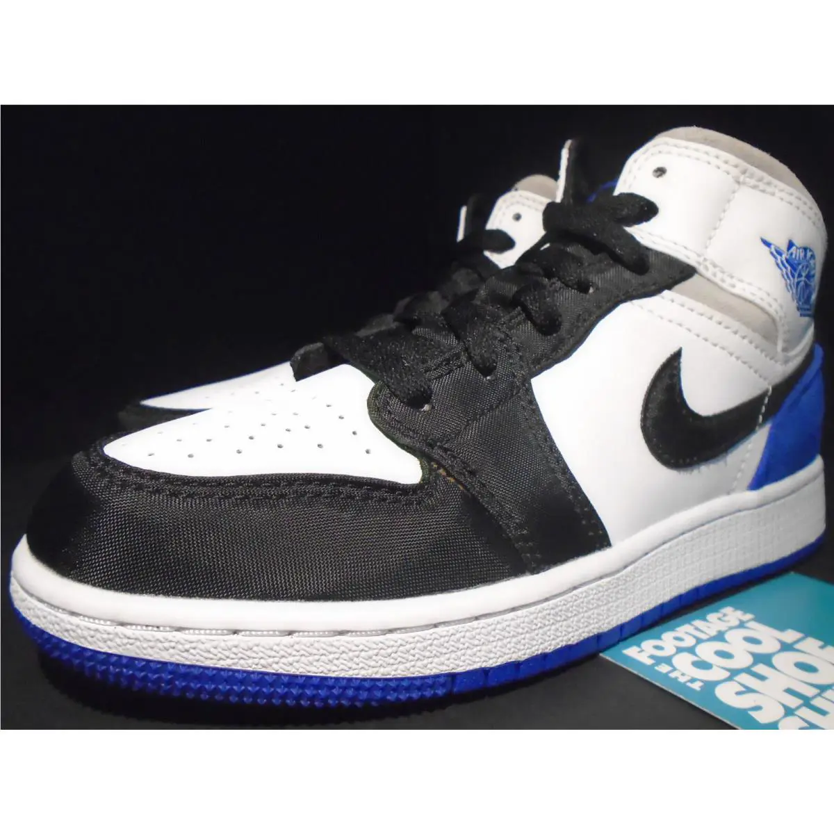 Nike shoes - Nike Air Jordan 1 Retro Mid SE - BQ6931-102 - White 4