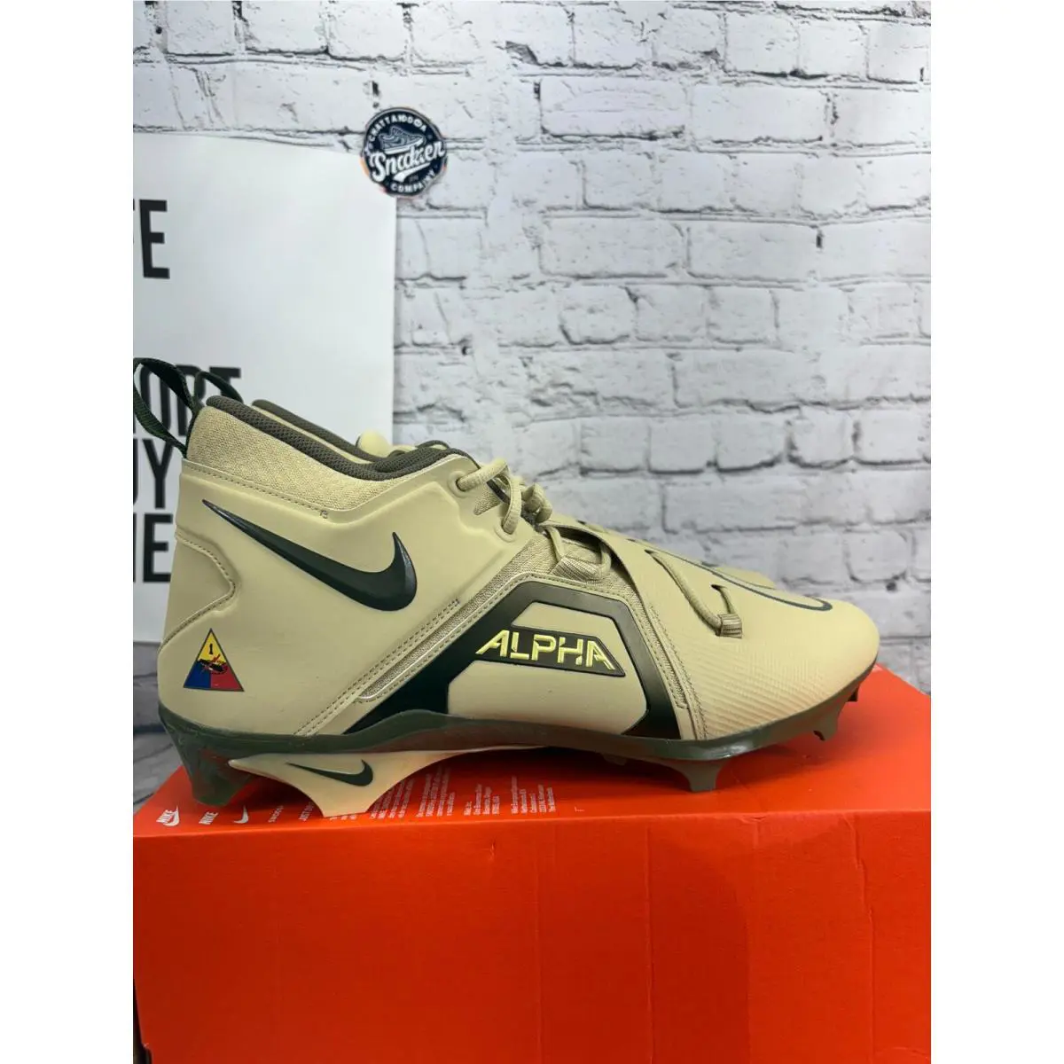 Nike shoes - Gold 3