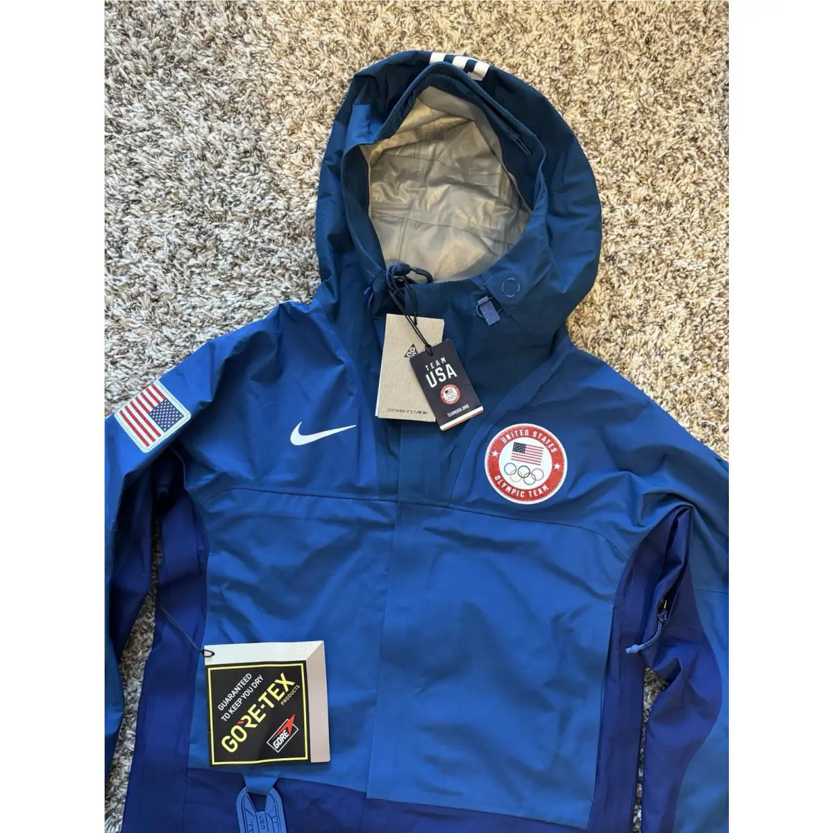 Nike clothing - Blue (UPC: 195243915300) 2