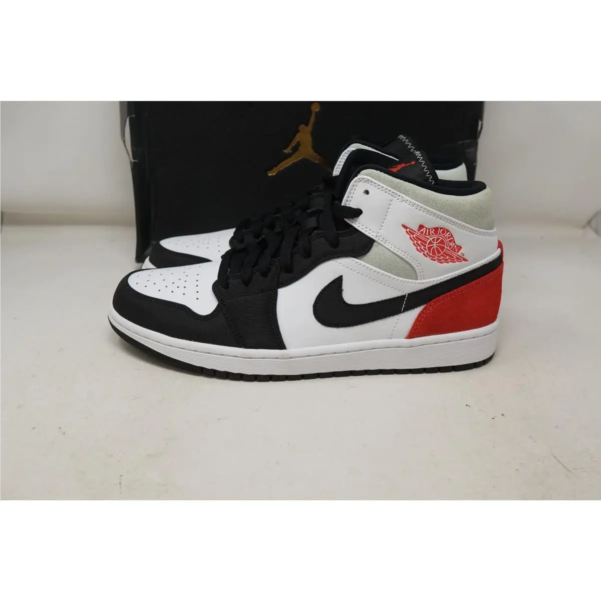 Nike shoes - Air Jordan 1 - Air - 852542-100 - Black 0