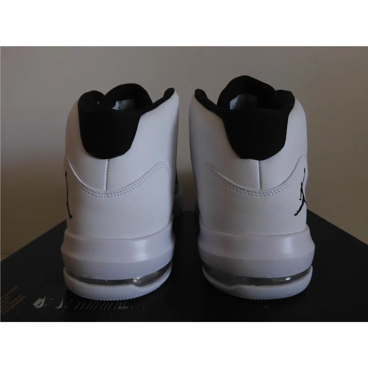 Nike shoes - Air Jordan Max Aura - Air Max Aura - AQ9084 100 - White (UPC: 823233841079) 2