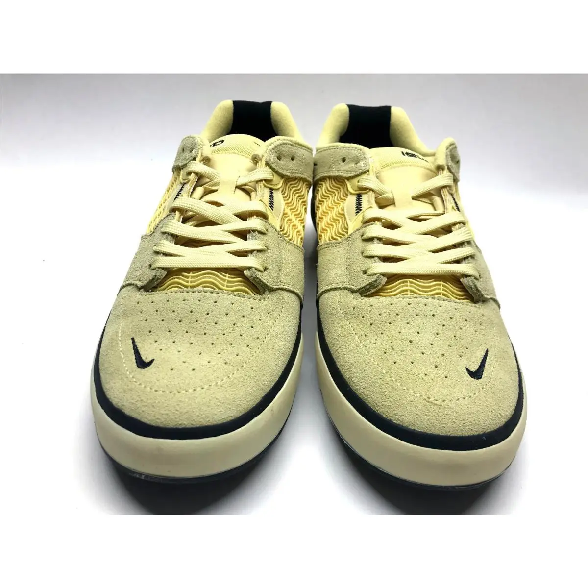Nike shoes - Nike SB Ishod - Ishod - DC7232-700 - Yellow (UPC: 196148825947) 1