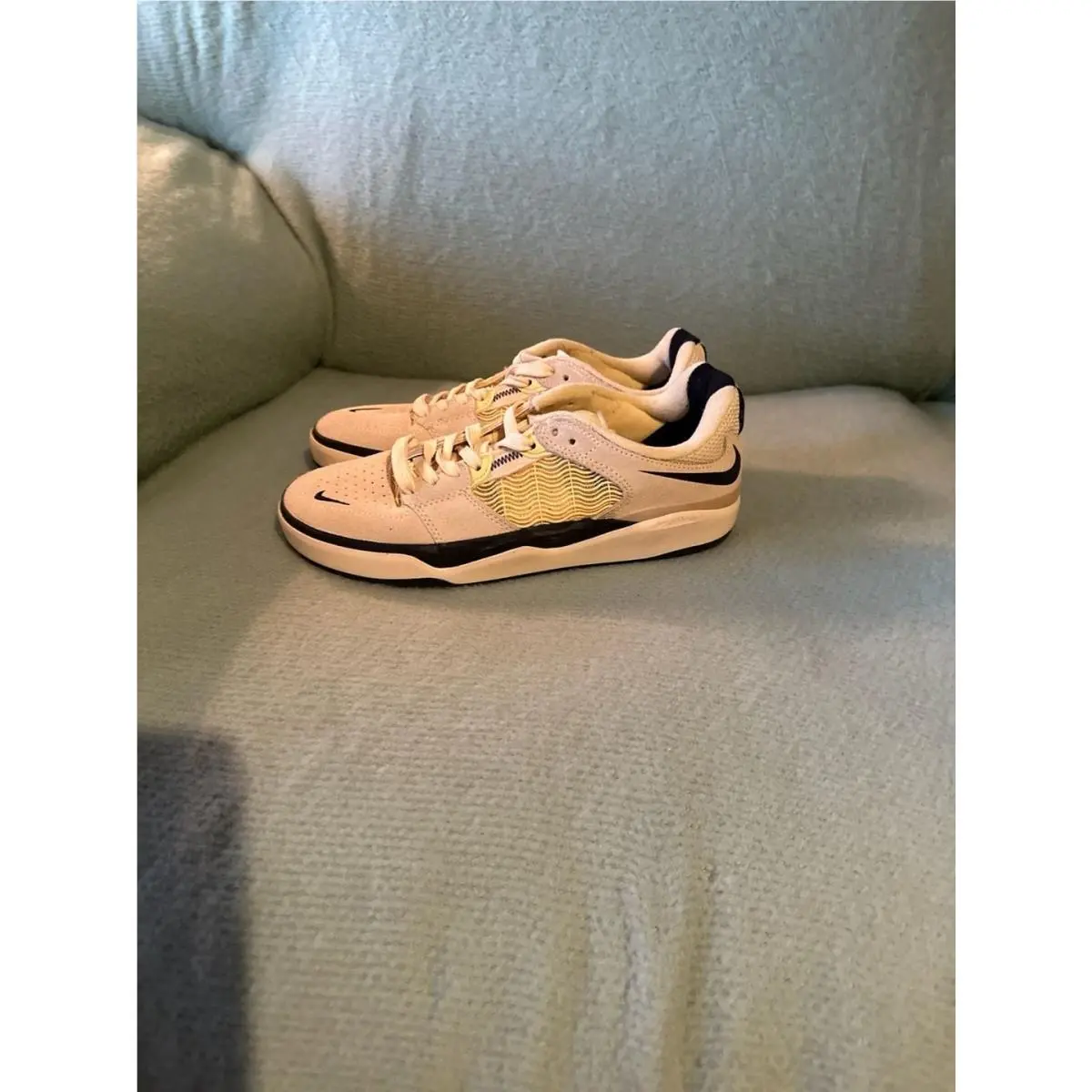 Nike shoes - SB Ishod Wair - Ishod Wair - DC7232-700 - Yellow 2
