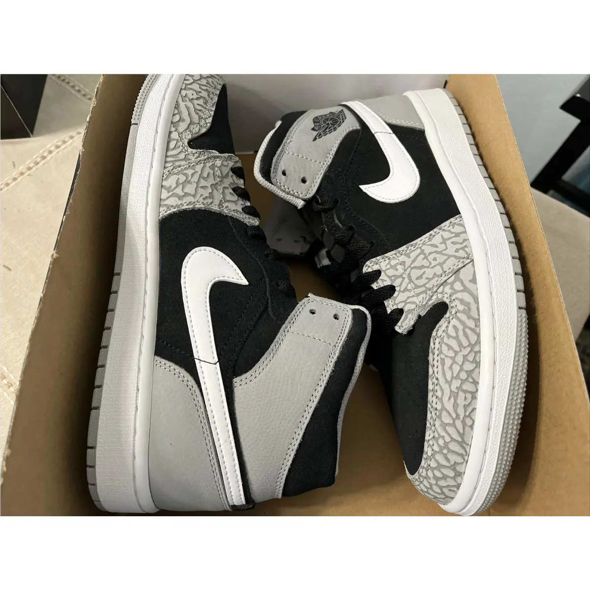 Nike shoes - Air Jordan 1 Mid SE - DM1200-016 - Black University Red White 12