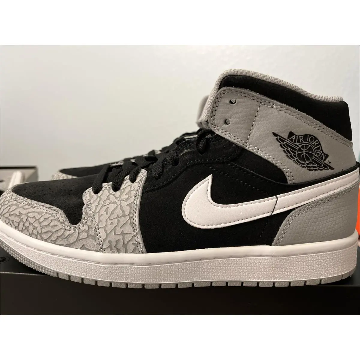 Nike shoes - Air Jordan 1 Mid SE - DM1200-016 - Black University Red White 2