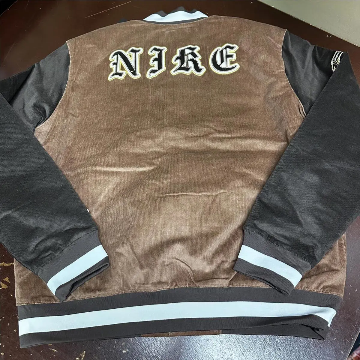 Nike clothing - Brown 0
