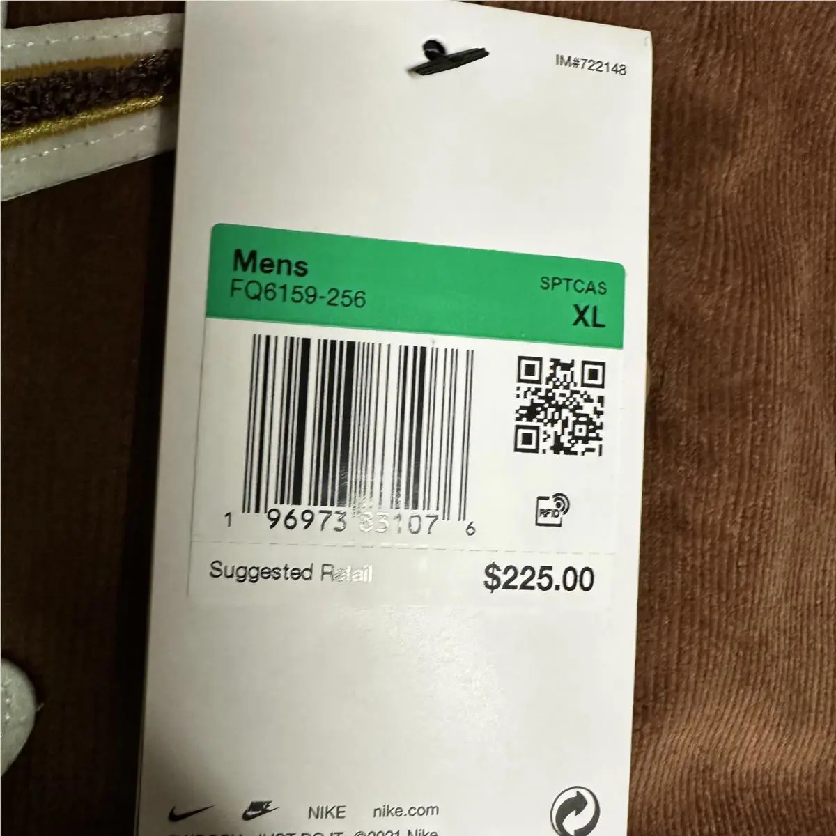 Nike clothing - Brown 1