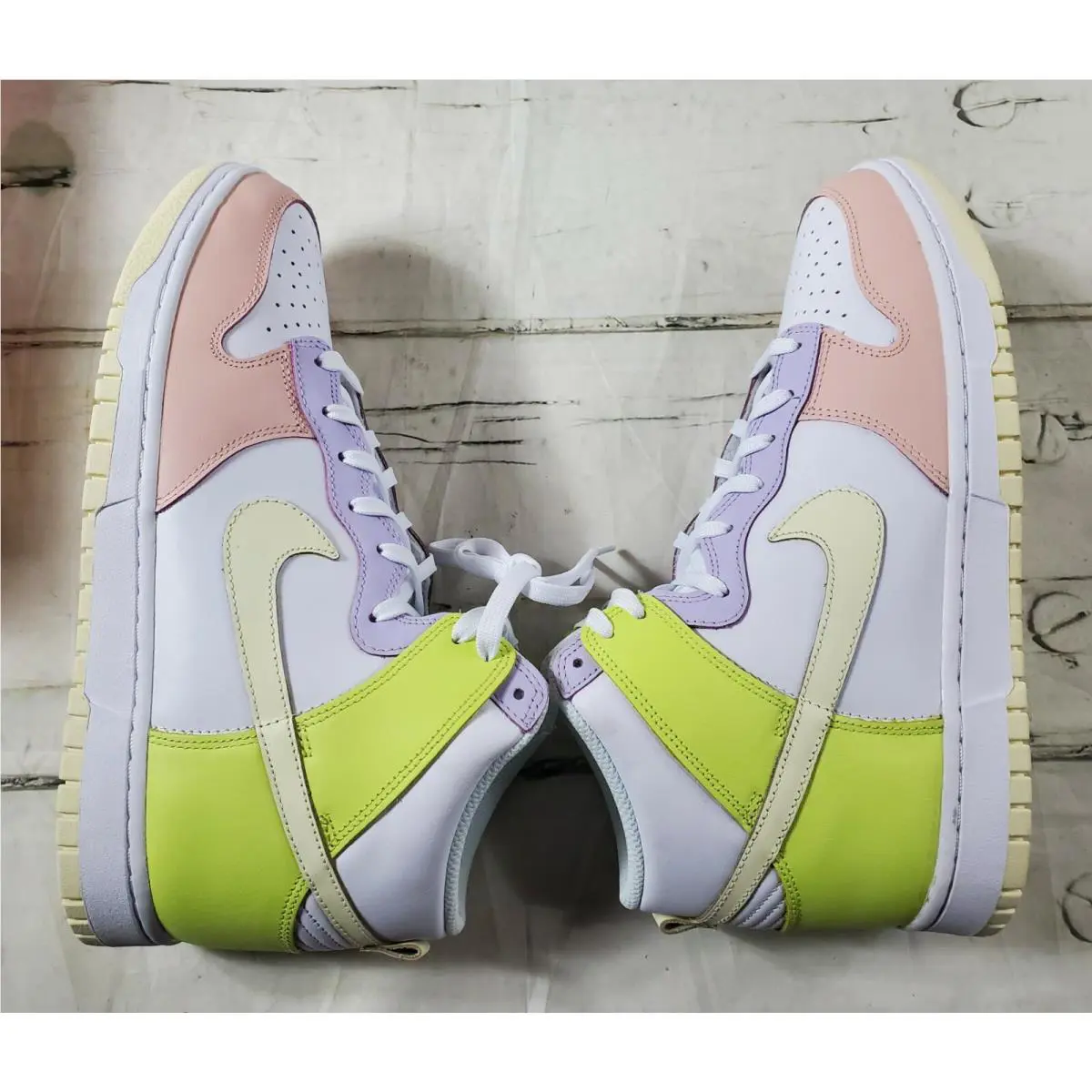 Nike shoes - White 2