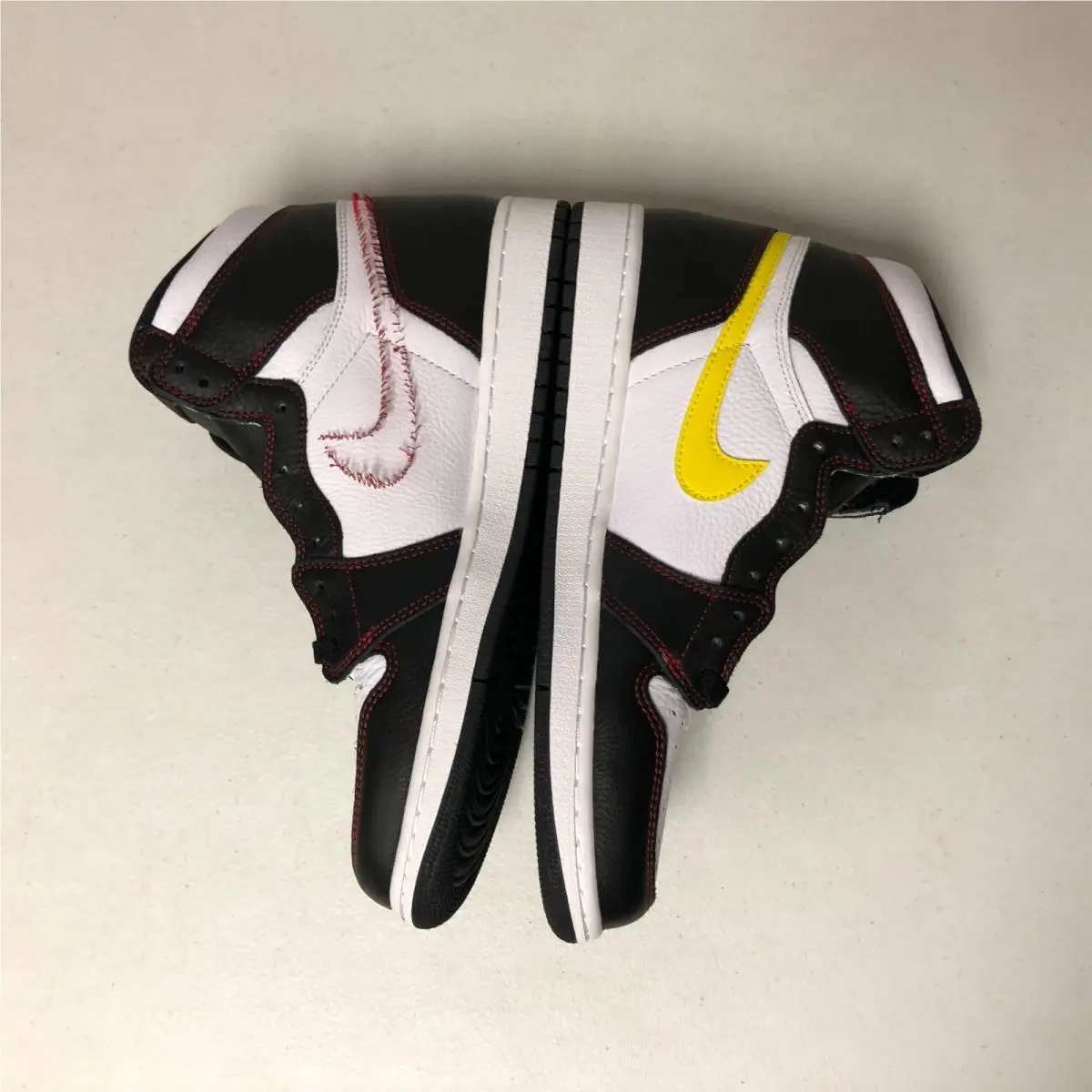 Nike shoes - Air Jordan 1 High OG Defiant - CD6579-071 - Black/Tour Yellow-White (UPC: 193147870022) 2