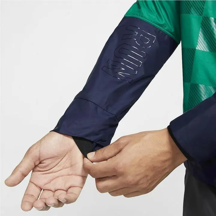 Nike clothing - Windrunner Wild Run - Windrunner Wild Run - BV5615 340 - Mystic Green & Blackened Blue & Black 2