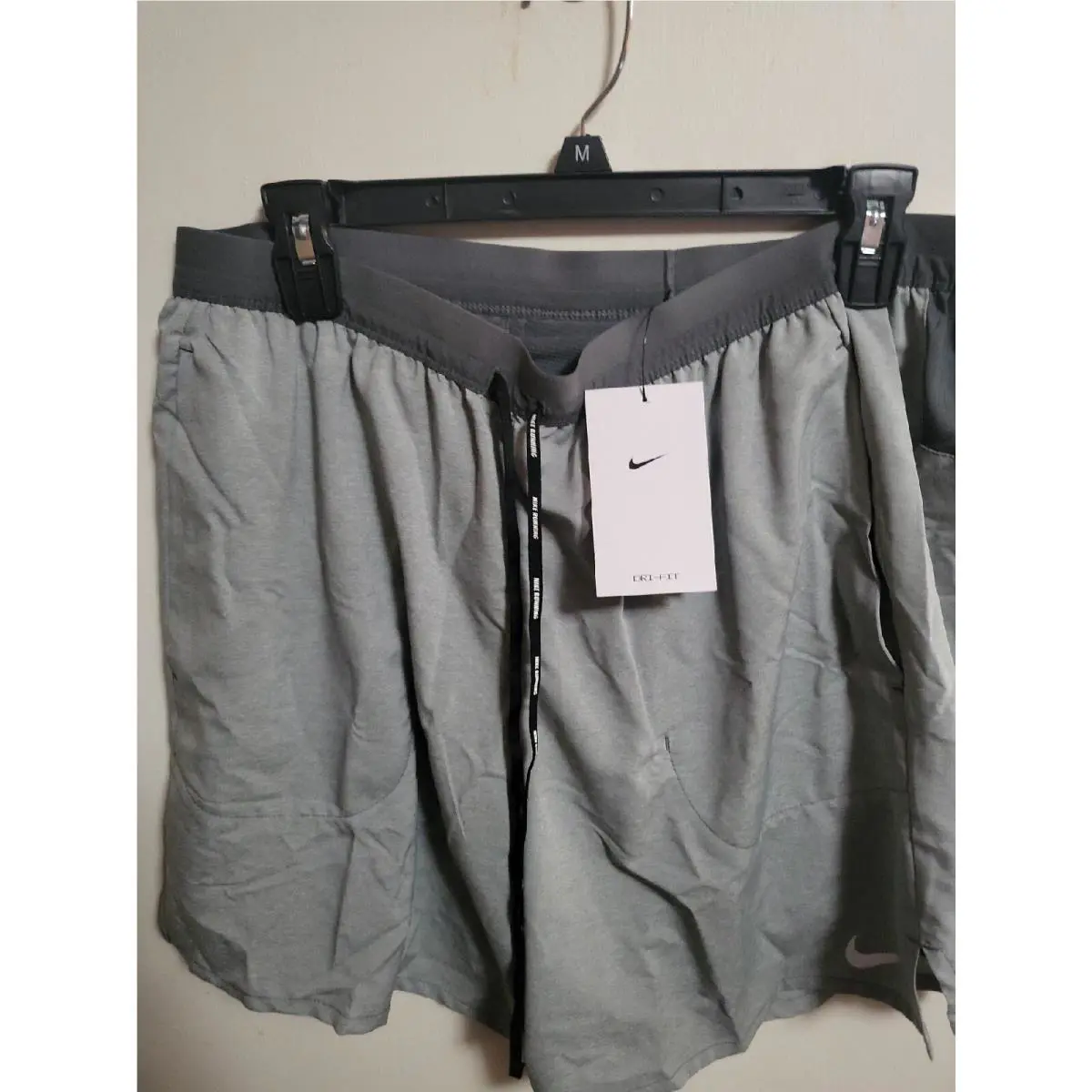 Nike clothing - CJ5471 068 - CJ5471068657XLG - Gray and green (UPC: 193658933254) 2