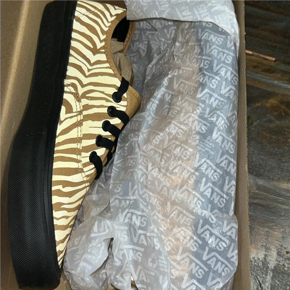Vans shoes - Gold (UPC: 0680975244243) 6