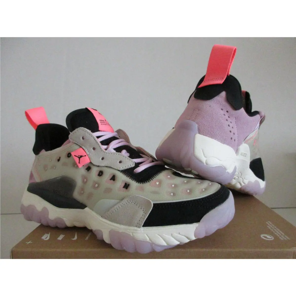 Nike shoes - Jordan Delta 2 - Delta - Pink (UPC: 194957142040) 0