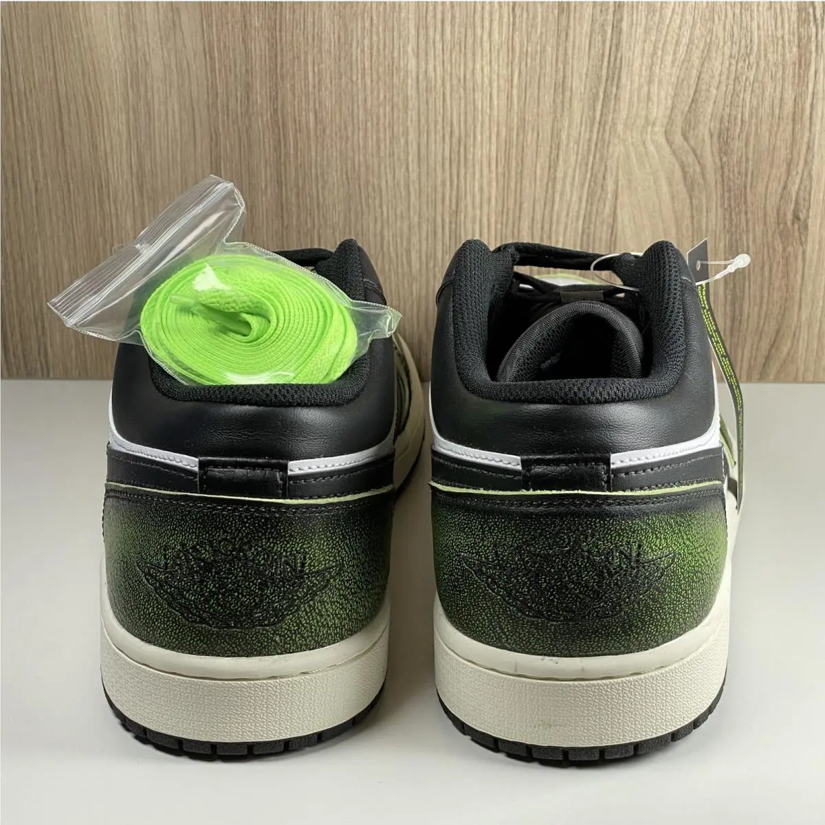 Nike shoes - Air Jordan 1 - Air - DN3705-003 - Green 2
