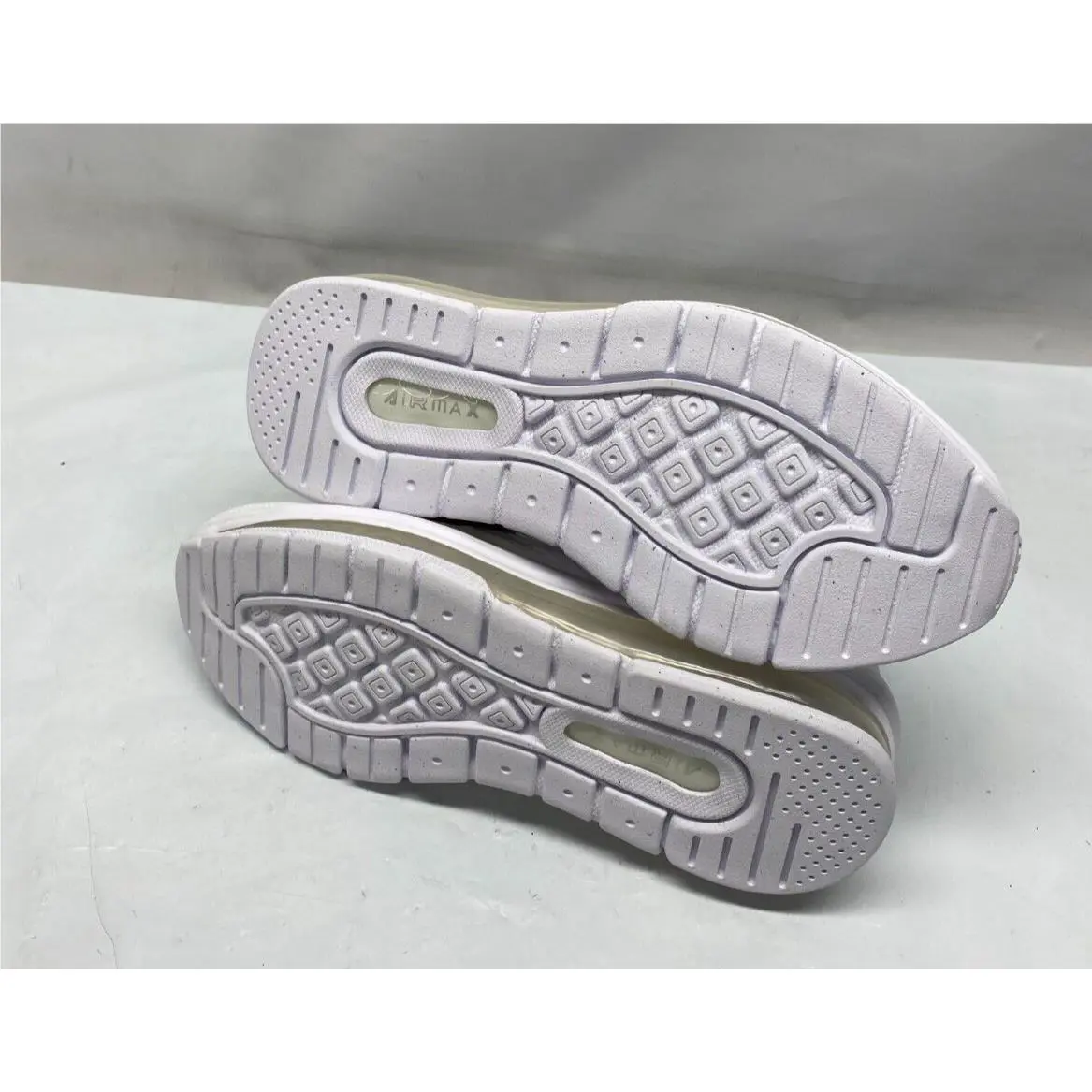 Nike shoes - Nike Air Max Genome - Air Max Genome - White (UPC: 195239424854) 4