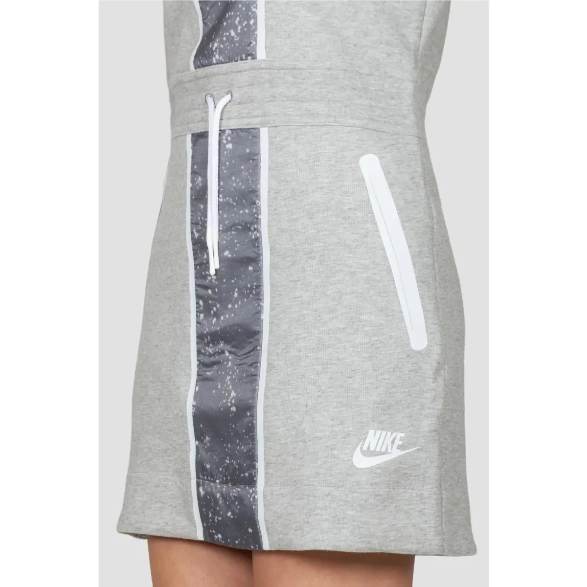 Nike clothing - Gray (UPC: 091201190256) 0
