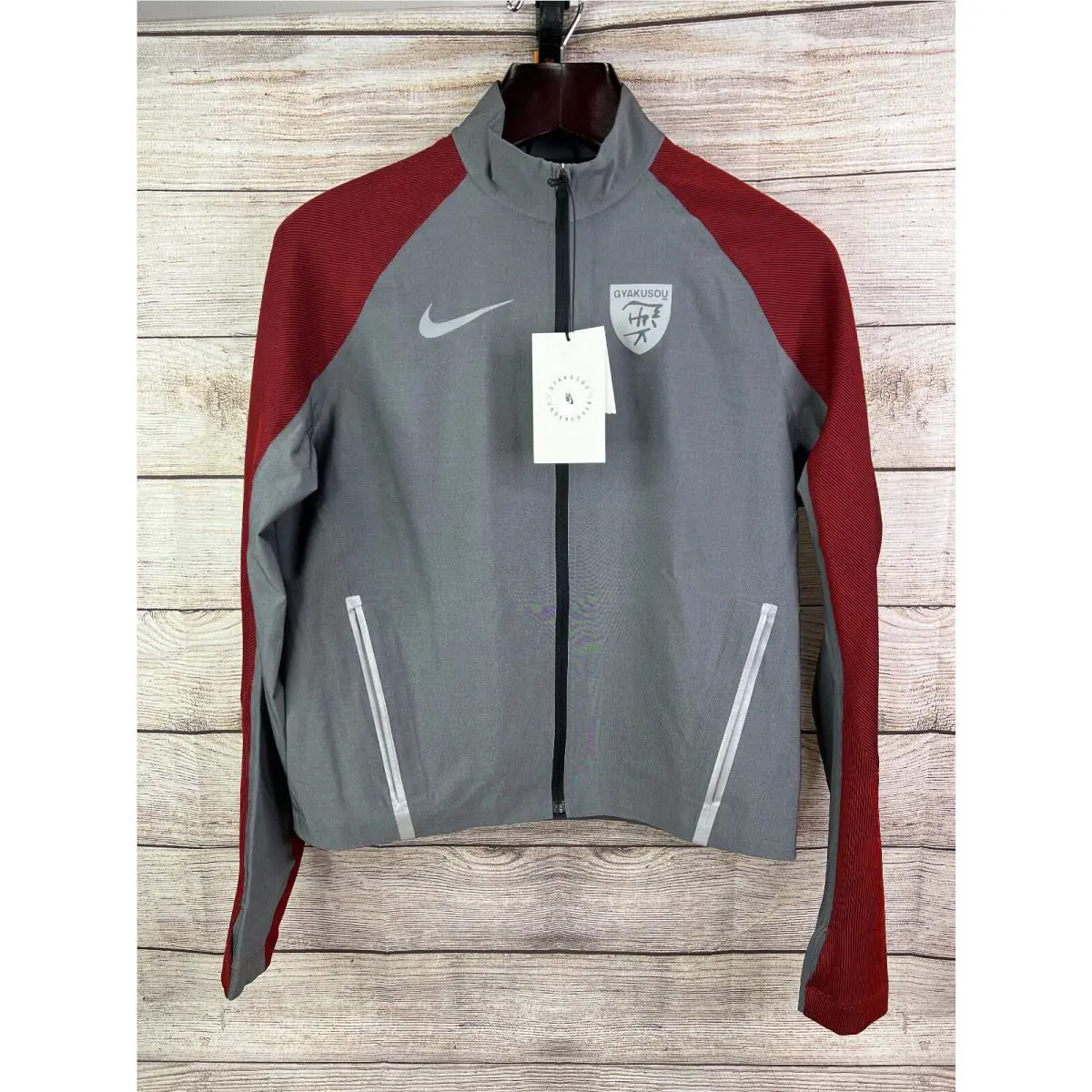 Nike clothing - 856252 006 - Grey/ Red 4