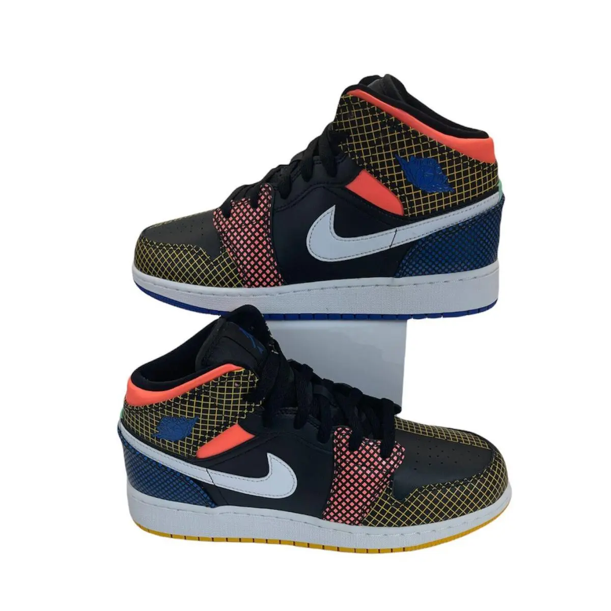 Nike shoes - Jordan 1 Mid - Mid - DC4092001 - Multicolor, Manufacturer: University Gold/metallic Gold/black (UPC: 0195238349875) 5