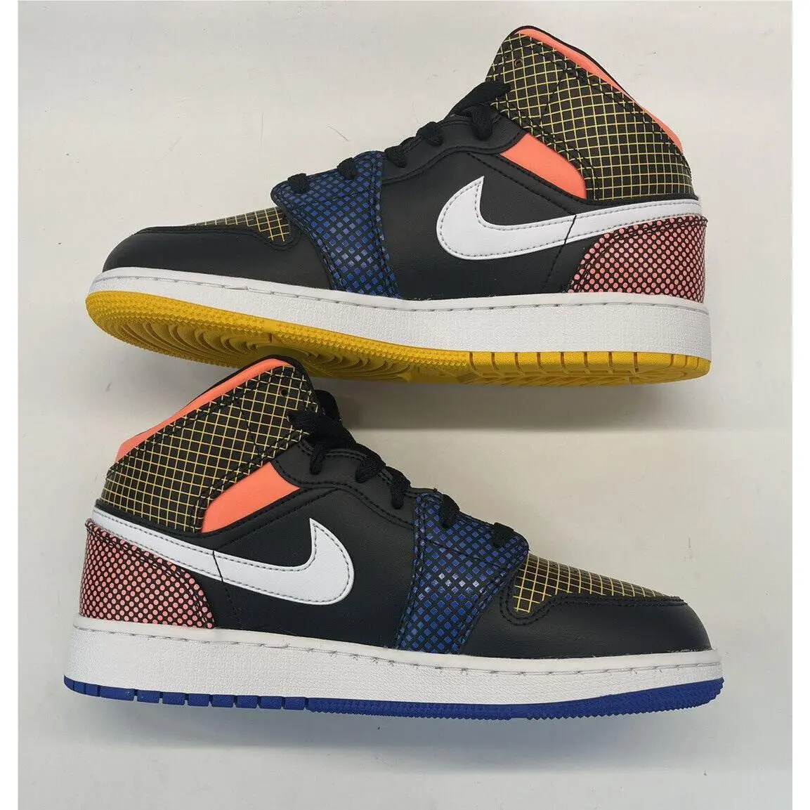 Nike shoes - Jordan 1 Mid - Mid - DC4092001 - Multicolor, Manufacturer: University Gold/metallic Gold/black (UPC: 0195238349875) 10