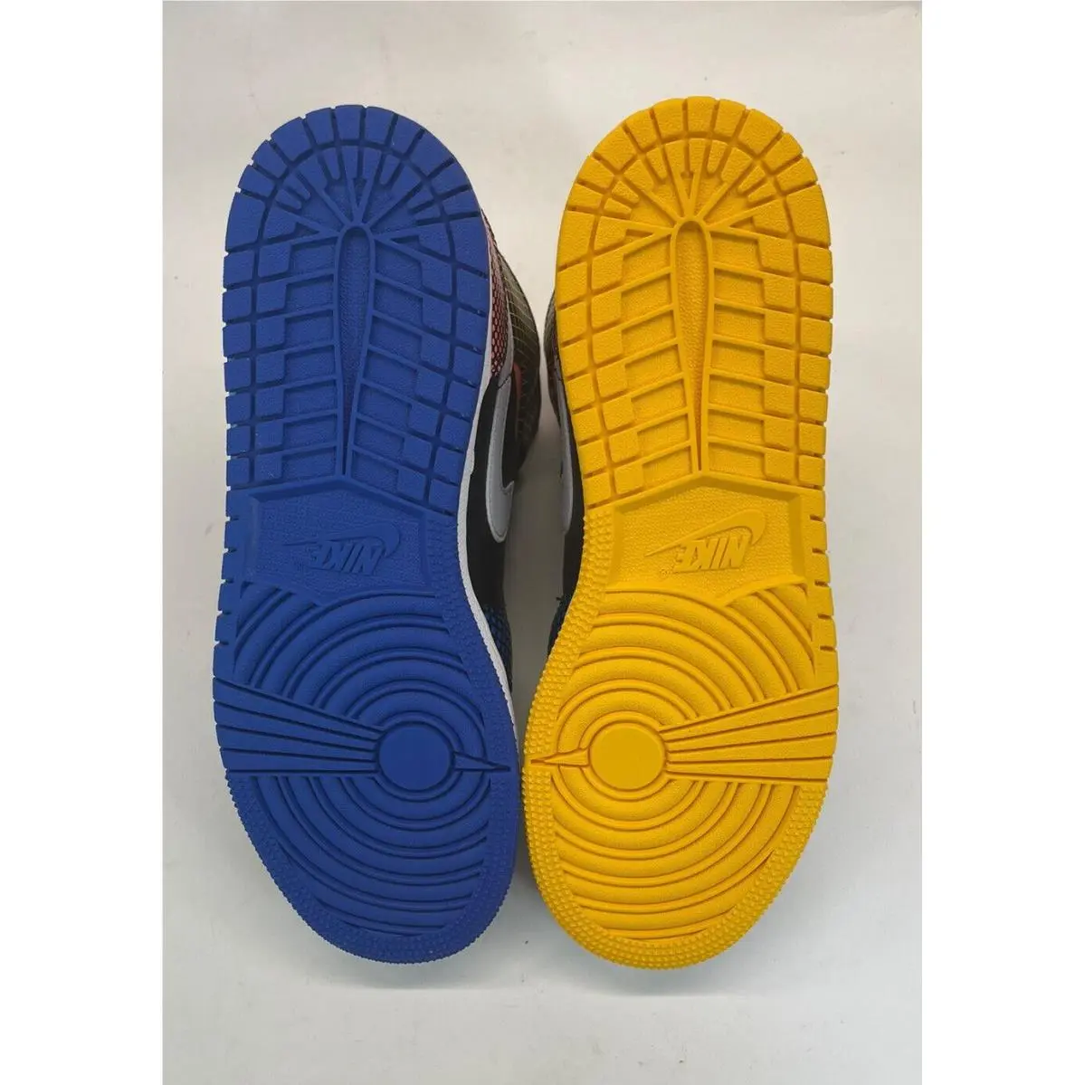Nike shoes - Jordan 1 Mid - Mid - DC4092001 - Multicolor, Manufacturer: University Gold/metallic Gold/black (UPC: 0195238349875) 11