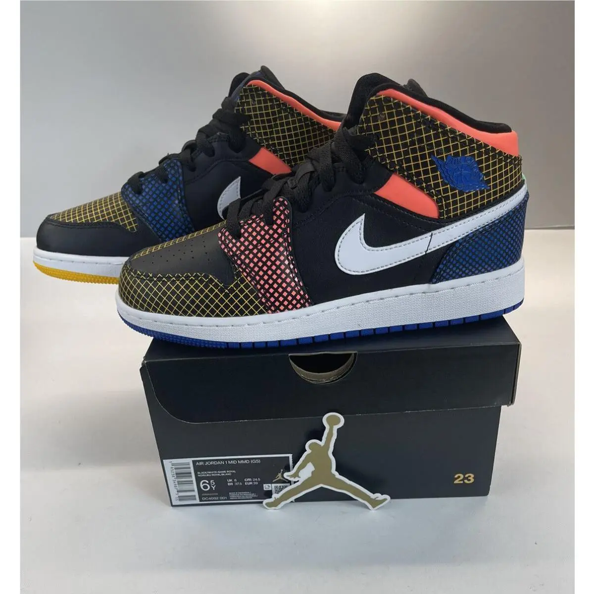 Nike shoes - Jordan 1 Mid - Mid - DC4092001 - Multicolor, Manufacturer: University Gold/metallic Gold/black (UPC: 0195238349875) 15