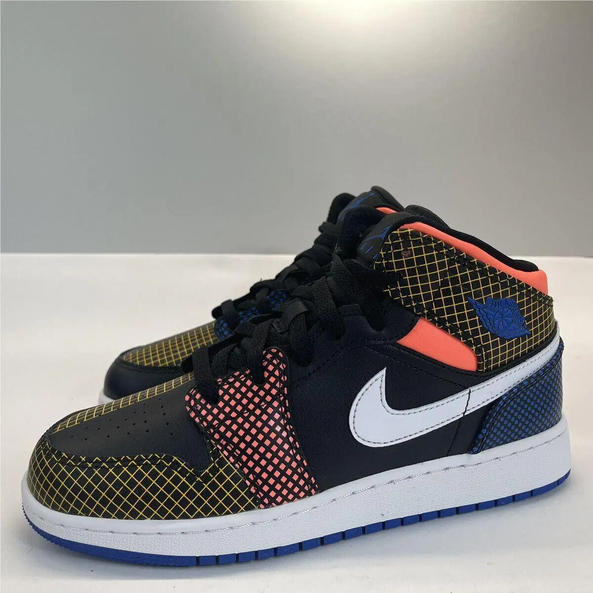 Nike shoes - Jordan 1 Mid - Mid - DC4092001 - Multicolor, Manufacturer: University Gold/metallic Gold/black (UPC: 0195238349875) 6