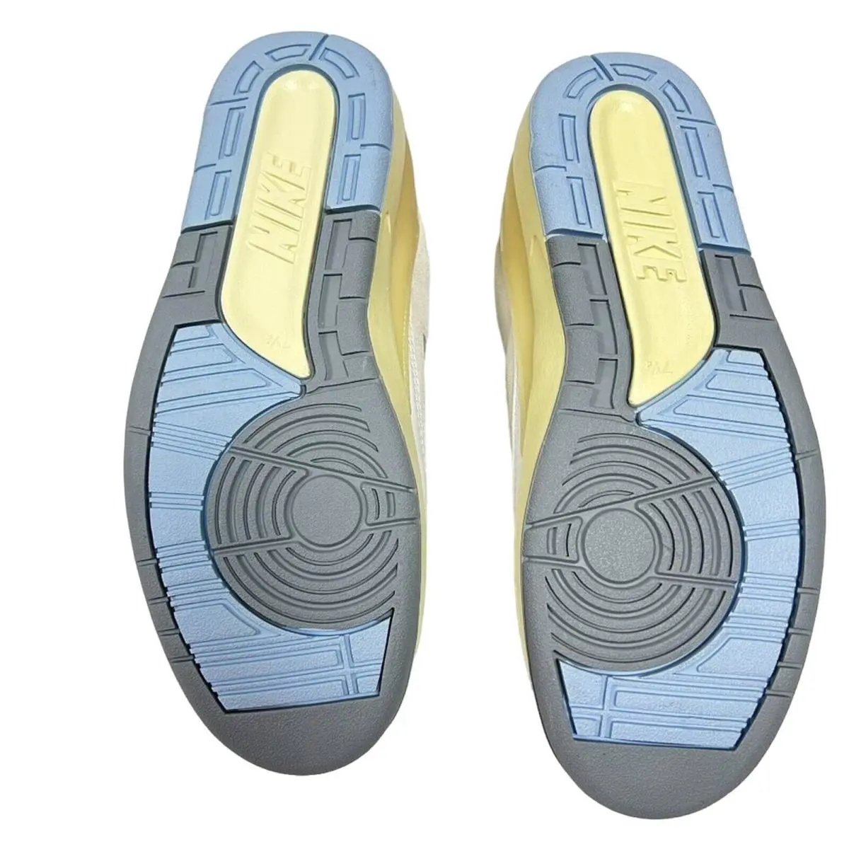 Nike shoes  - White 4