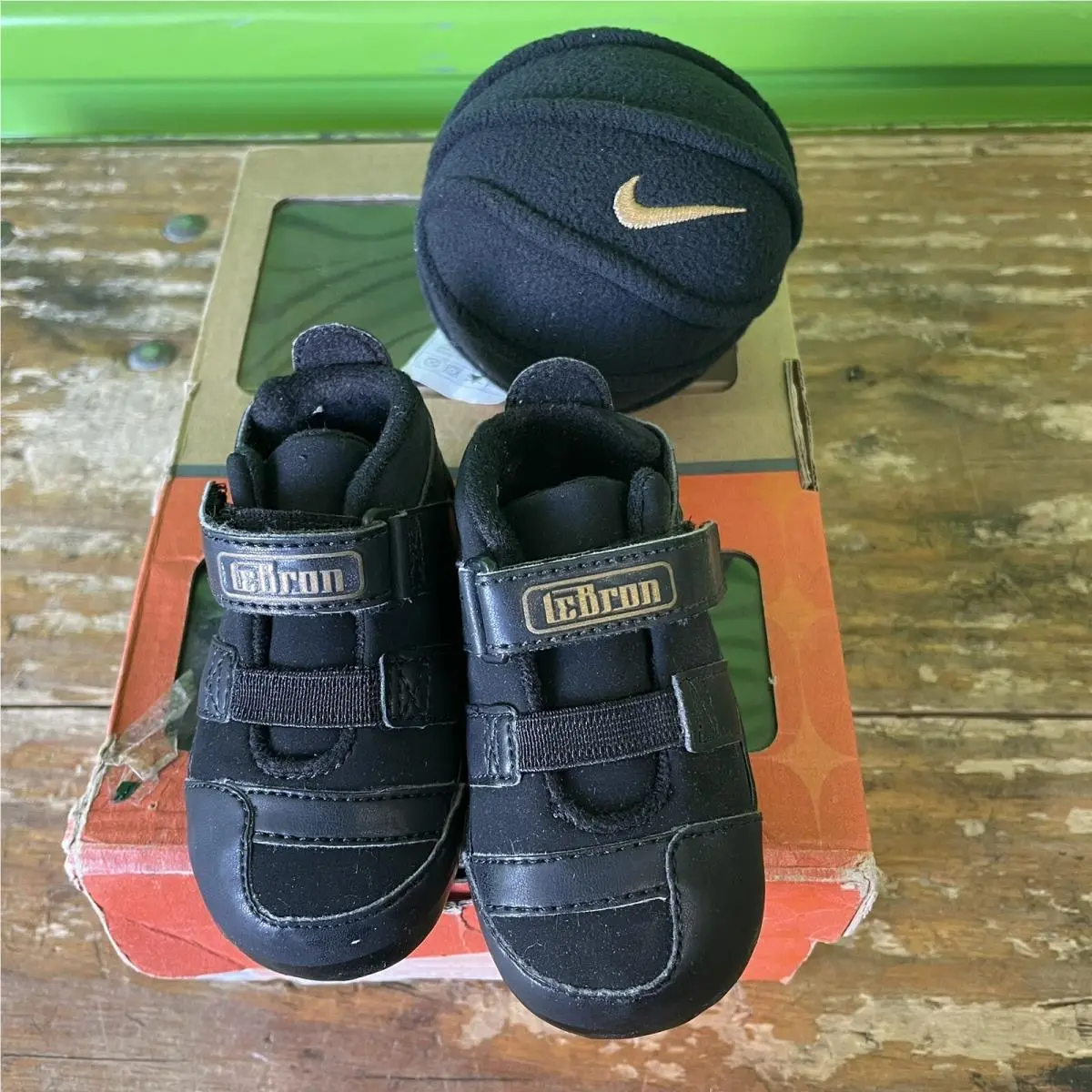 Nike shoes - NIKE LEBRON - LEBRON - Black 1