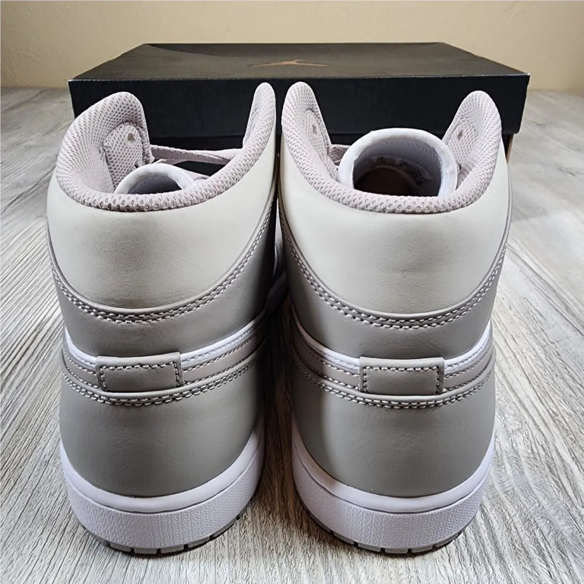 Nike shoes - Nike Air Jordan 1 - Air - 554724-082 - Gray 2