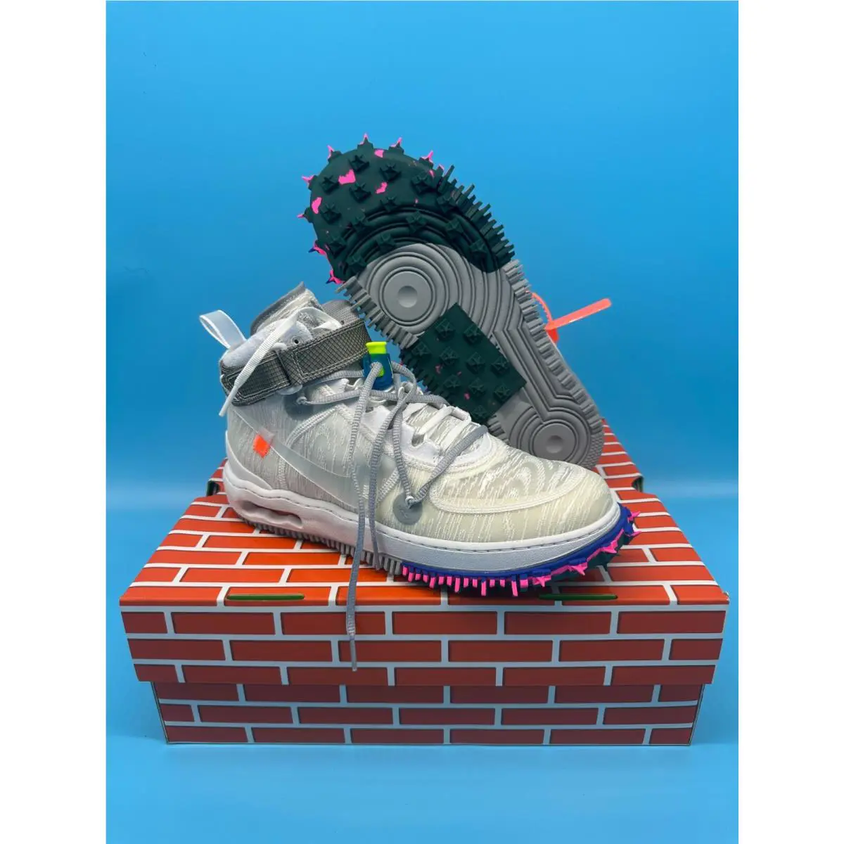 Nike shoes - D06290100 - D06290-100 - White (UPC: 195869005065) 0