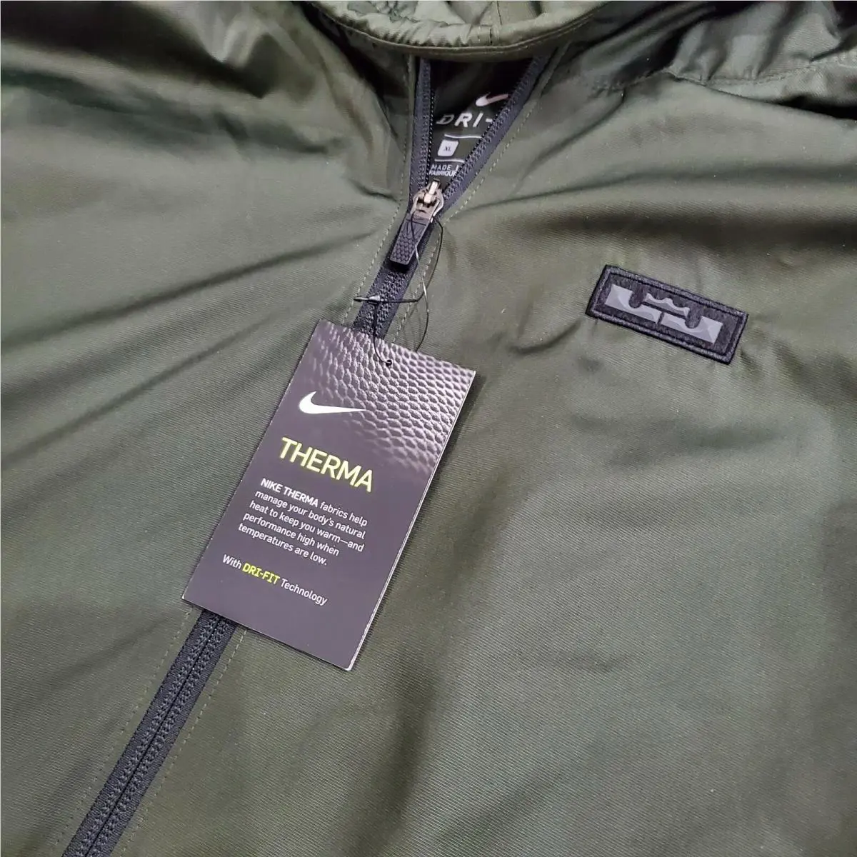 Nike clothing - Nike LeBron James - LeBron James - Green (UPC: 191886524848) 0