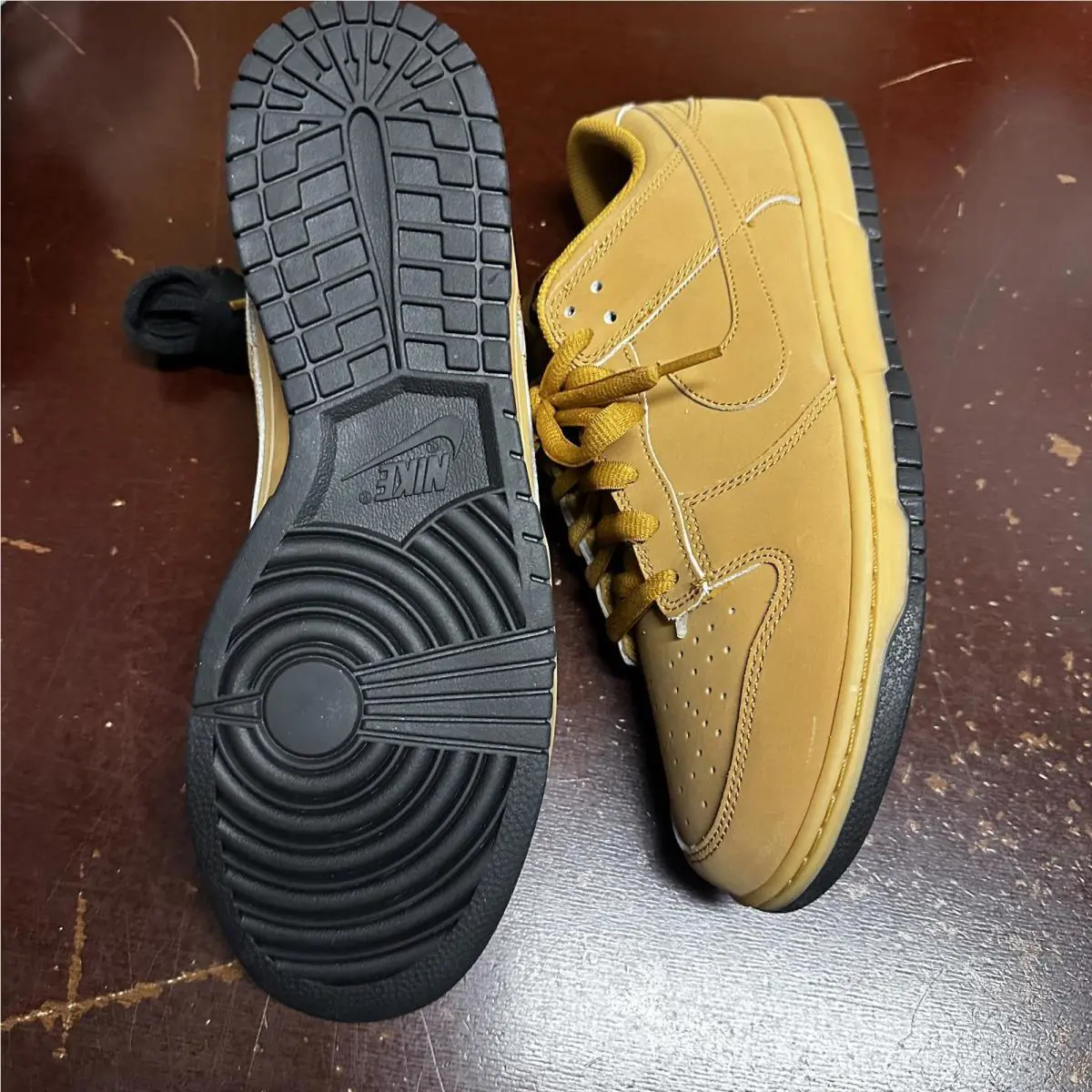 Nike shoes - NA - Tan 3