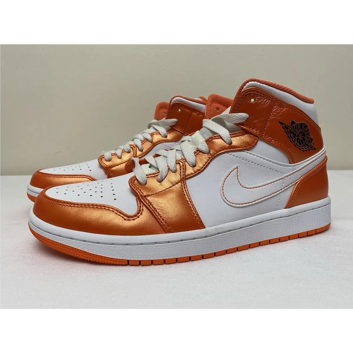 Nike shoes - Jordan 1 Mid - Mid - DM3531-800 - Orange, White, Black 0