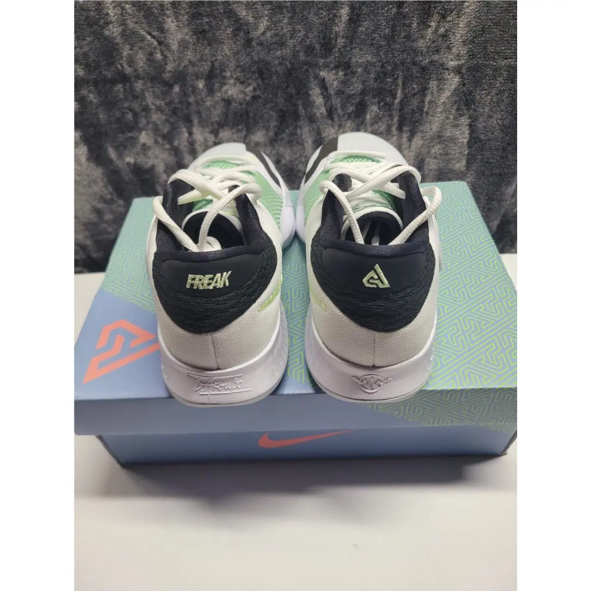 Nike shoes - DQ0553-100 - DQ0553-100 - White (UPC: 196149621265) 1