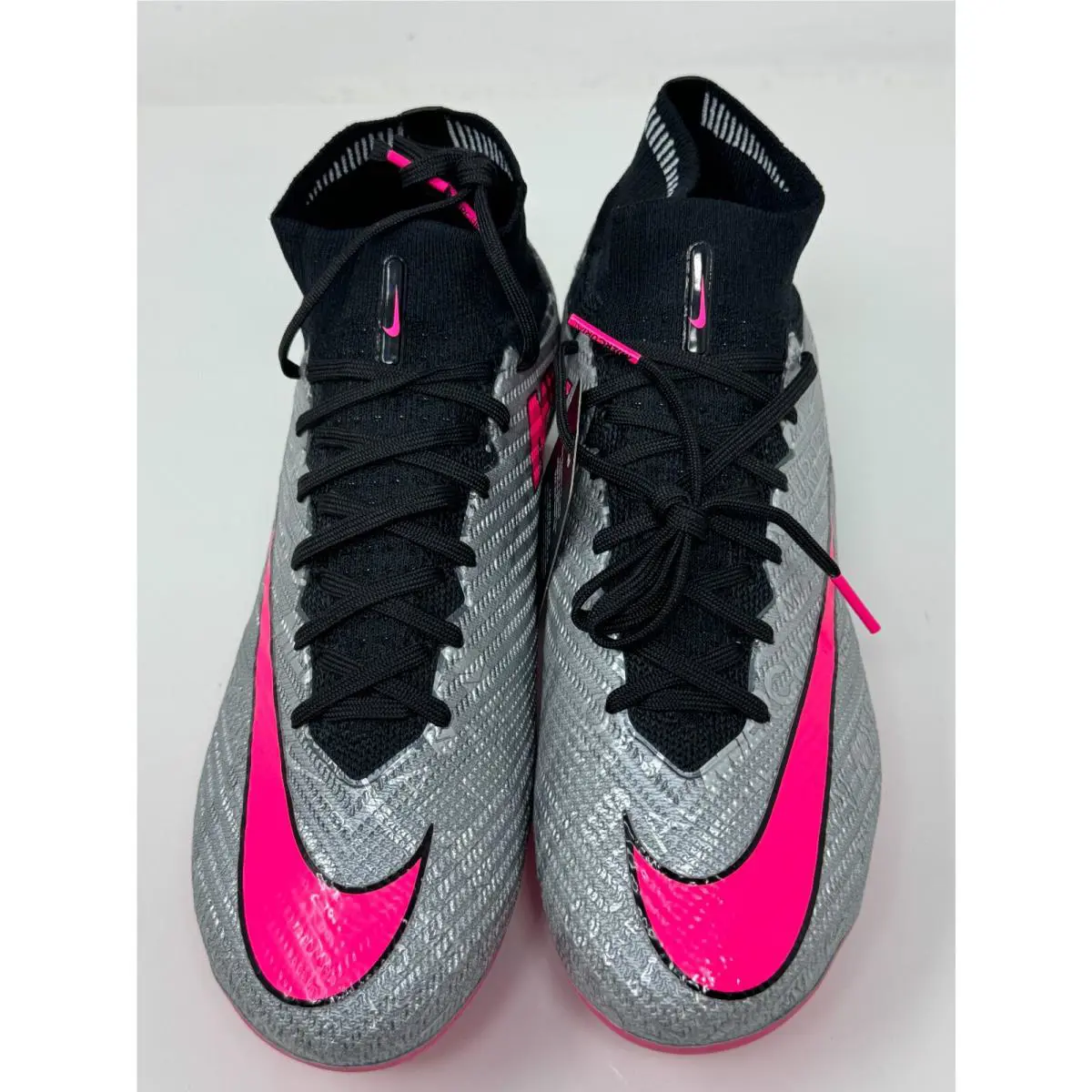 Nike shoes - Silver (UPC: 196608154549) 0