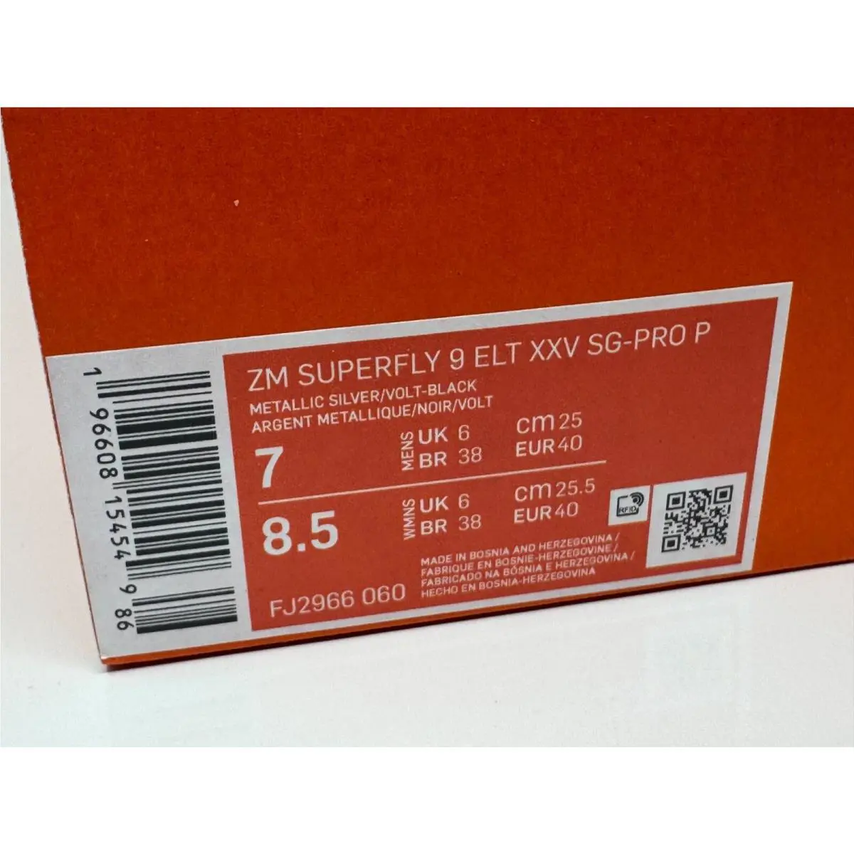 Nike shoes - Silver (UPC: 196608154549) 4