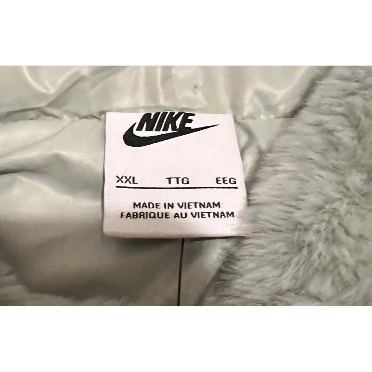 Nike clothing - Green 1